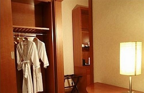 Hotel Radiance Shanghai