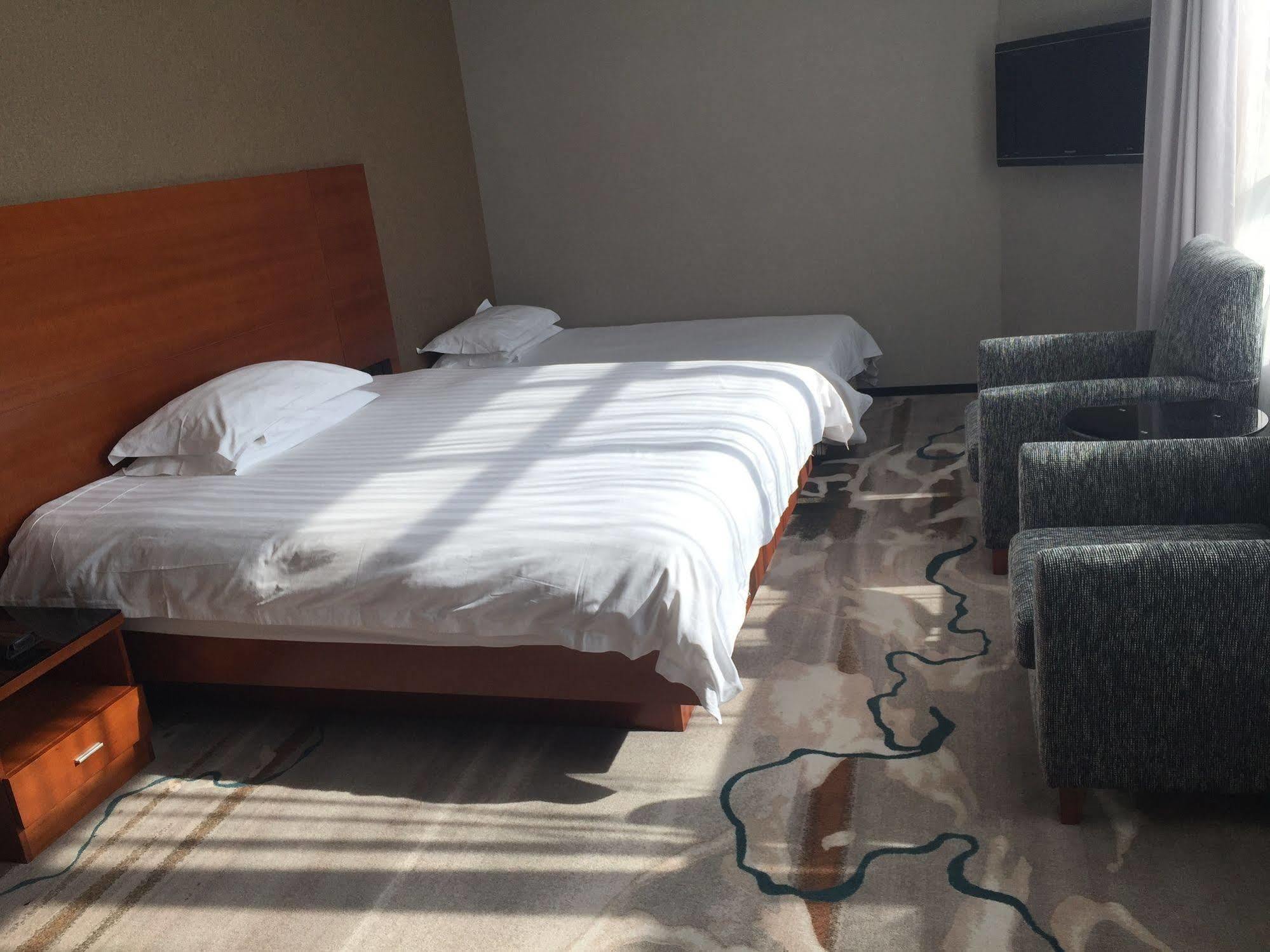 Hotel Radiance Shanghai