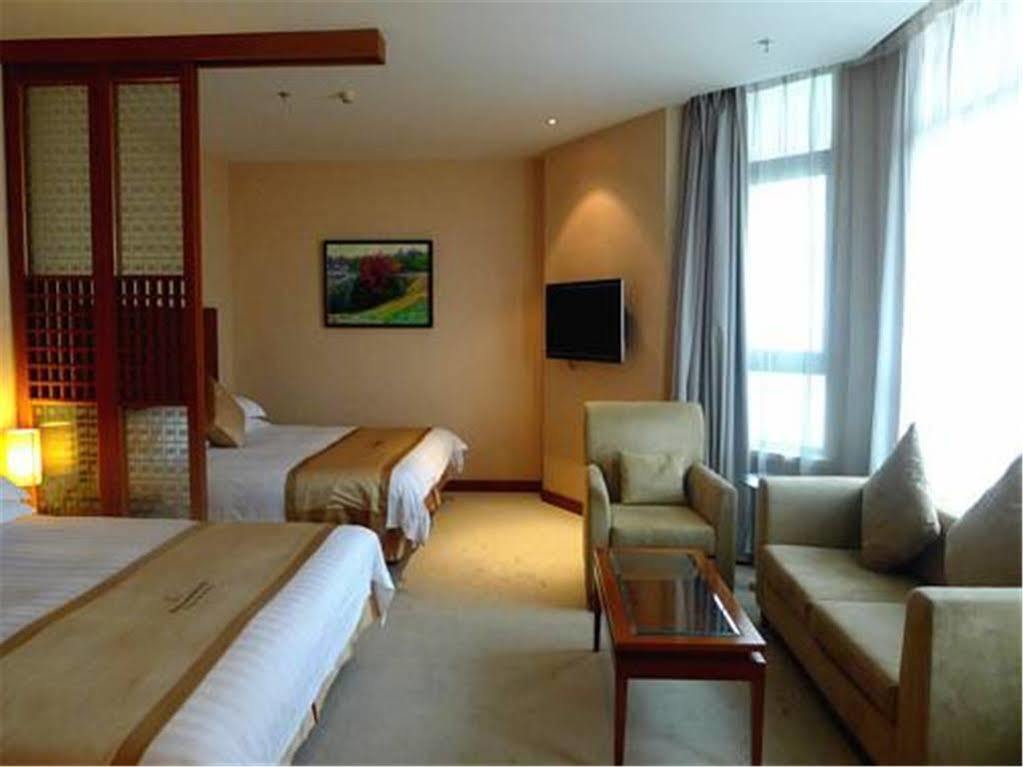 Hotel Radiance Shanghai