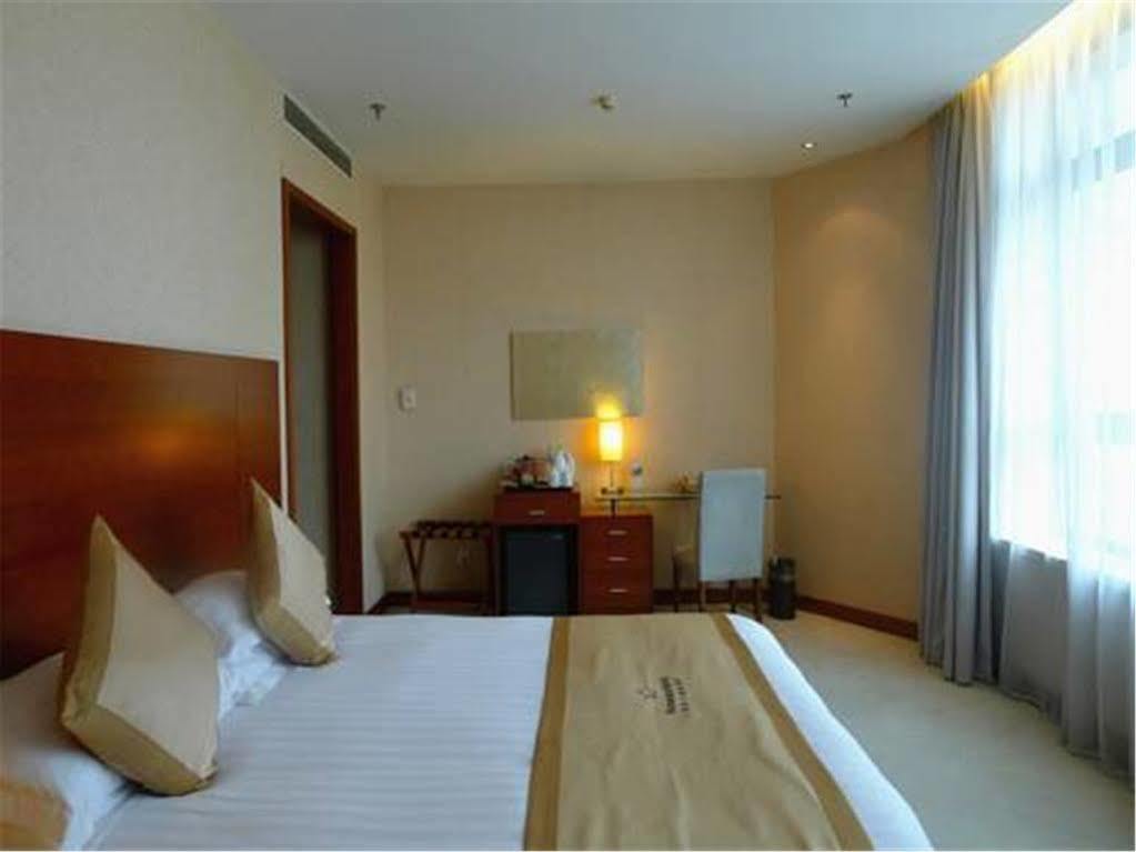 Radiance 4* Shanghai